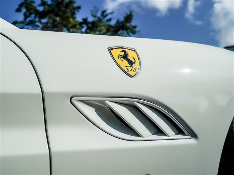 2014 Ferrari California   - Photo 10 - Bonita Springs, FL 34134