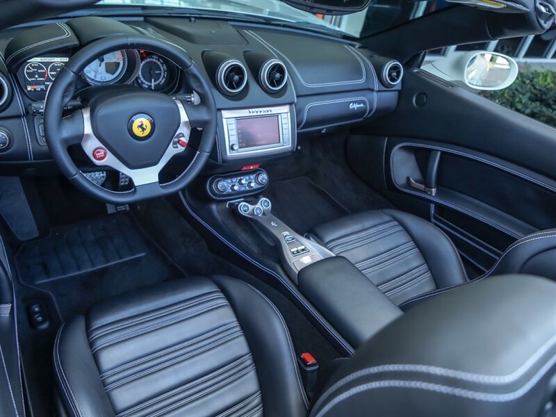 2014 Ferrari California   - Photo 2 - Bonita Springs, FL 34134