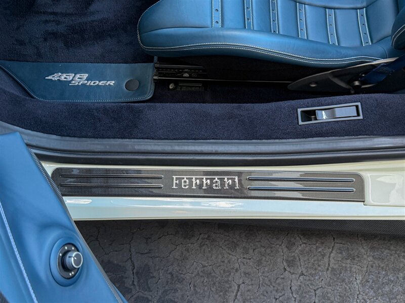 2018 Ferrari 488 Spider   - Photo 27 - Bonita Springs, FL 34134