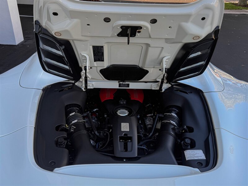 2018 Ferrari 488 Spider   - Photo 35 - Bonita Springs, FL 34134