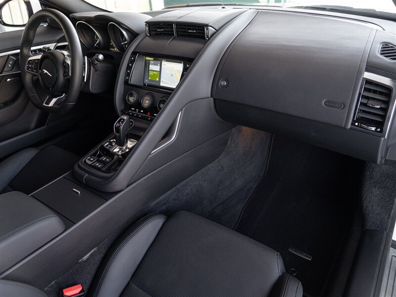 2018 Jaguar F-TYPE R-Dynamic - Photo 22 - Bonita Springs, FL 34134