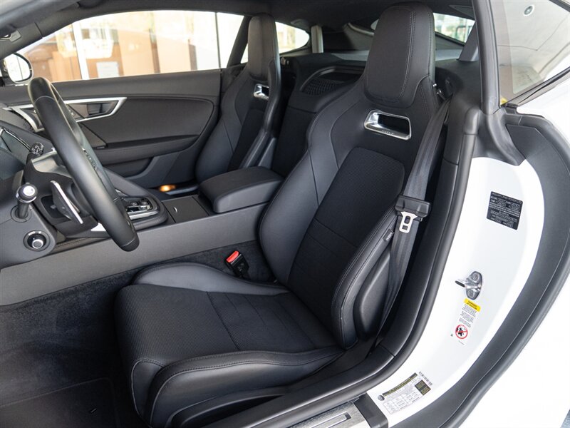 2018 Jaguar F-TYPE R-Dynamic - Photo 16 - Bonita Springs, FL 34134