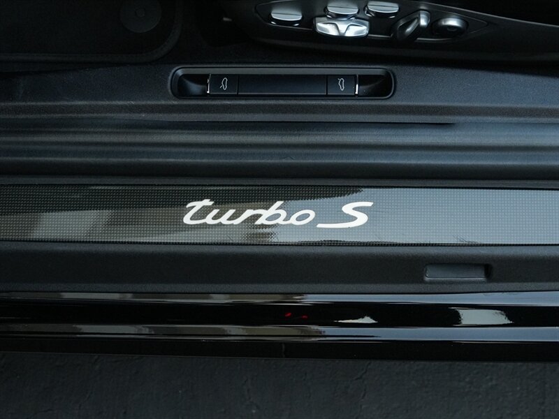 2015 Porsche 911 Turbo   - Photo 31 - Bonita Springs, FL 34134