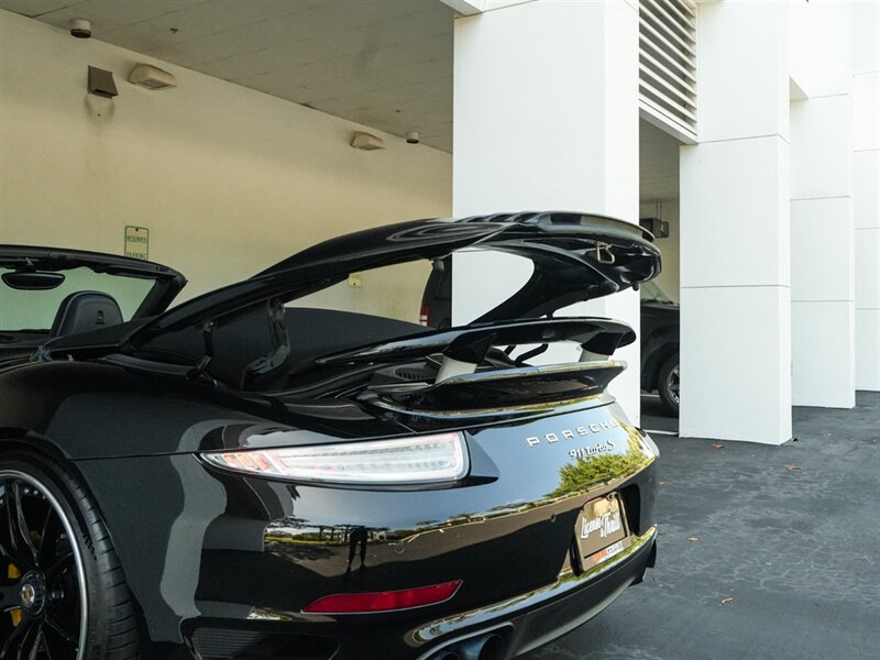 2015 Porsche 911 Turbo   - Photo 41 - Bonita Springs, FL 34134