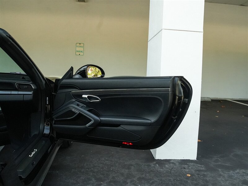 2015 Porsche 911 Turbo   - Photo 40 - Bonita Springs, FL 34134