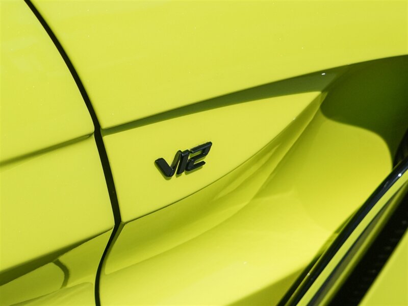 2023 Aston Martin Vantage V12 - Photo 60 - Bonita Springs, FL 34134