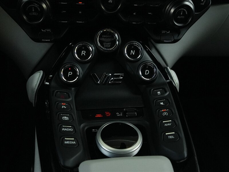 2023 Aston Martin Vantage V12 - Photo 18 - Bonita Springs, FL 34134