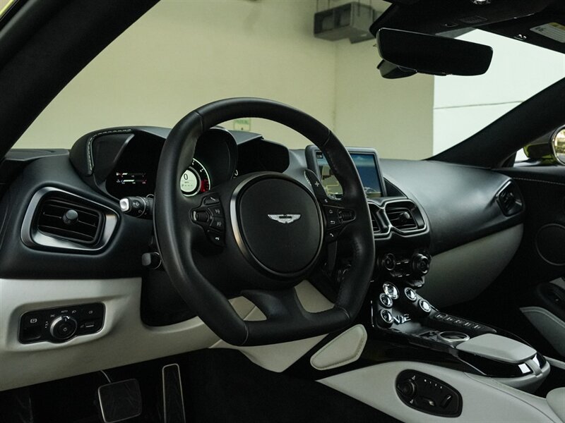 2023 Aston Martin Vantage V12 - Photo 12 - Bonita Springs, FL 34134