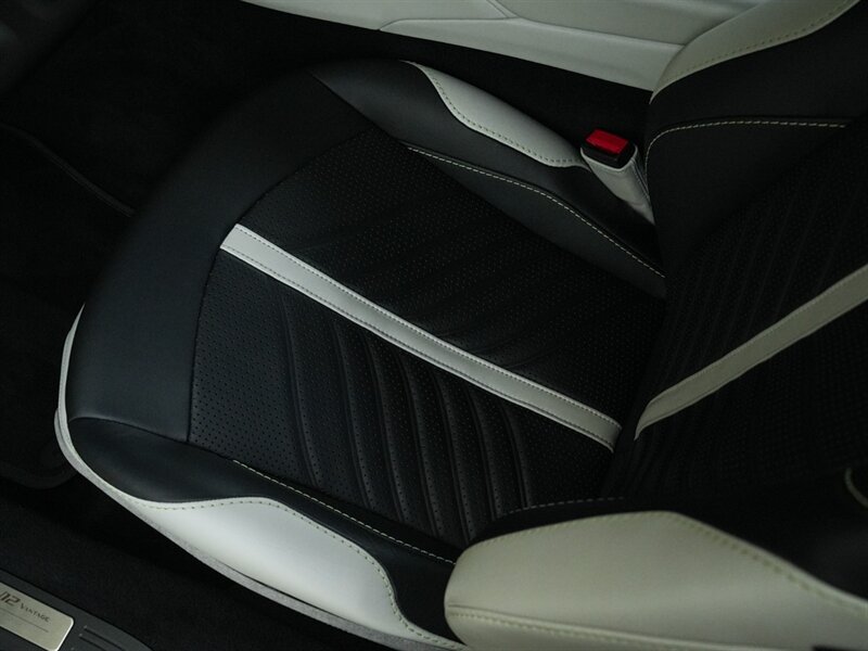 2023 Aston Martin Vantage V12 - Photo 21 - Bonita Springs, FL 34134