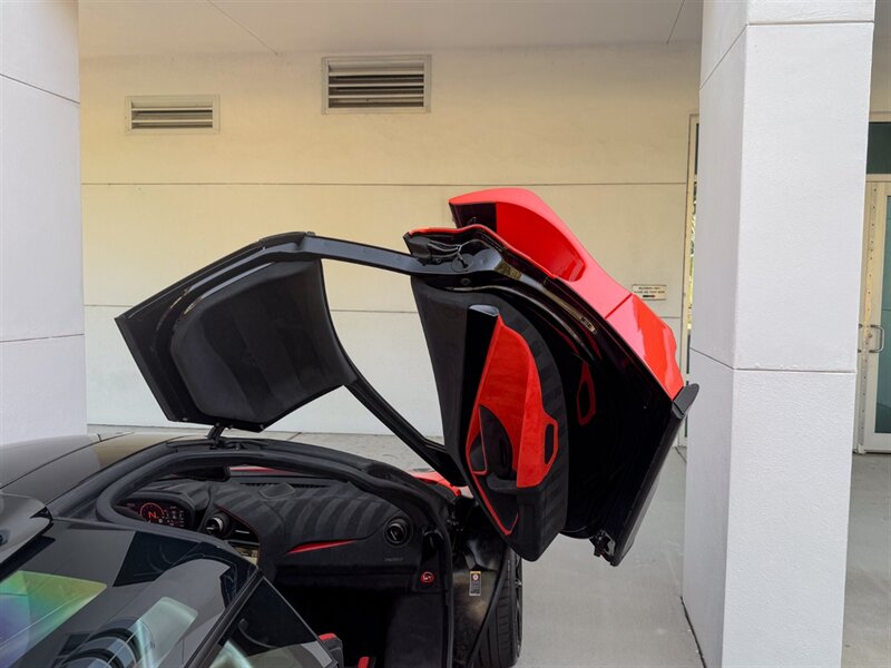 2021 McLaren 765LT - Photo 32 - Bonita Springs, FL 34134
