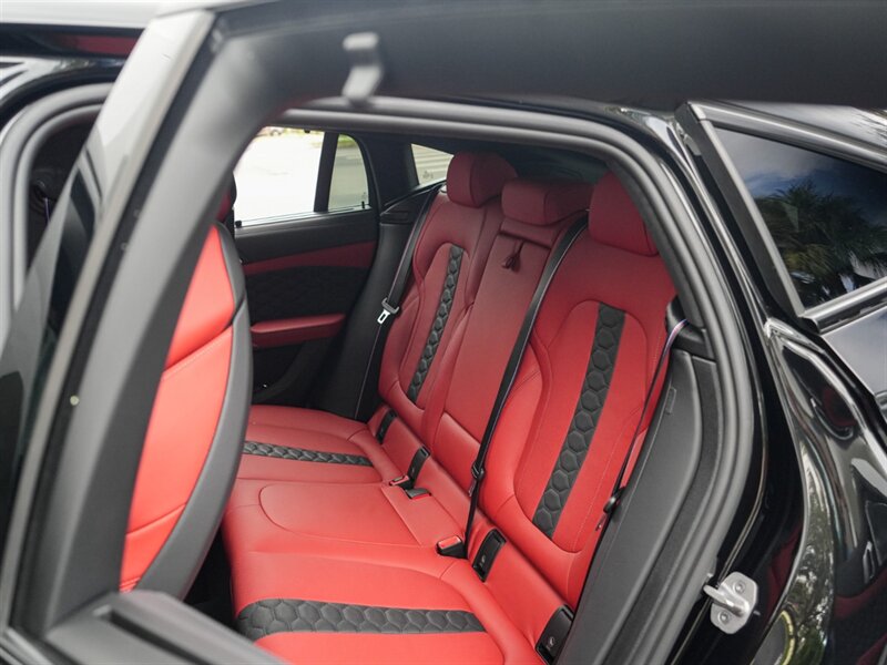 2021 BMW X6 M - Photo 32 - Bonita Springs, FL 34134