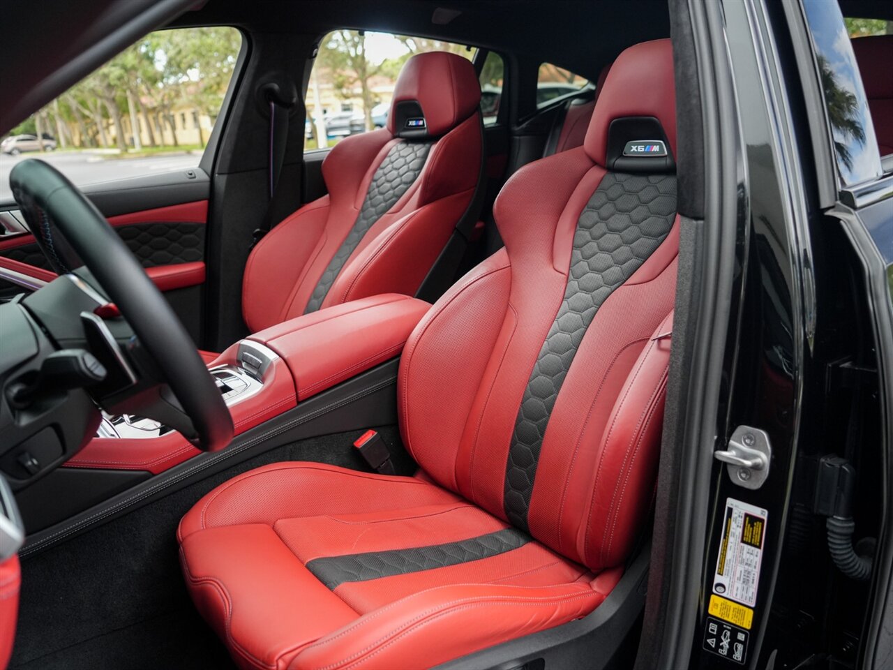 2021 BMW X6 M - Photo 25 - Bonita Springs, FL 34134