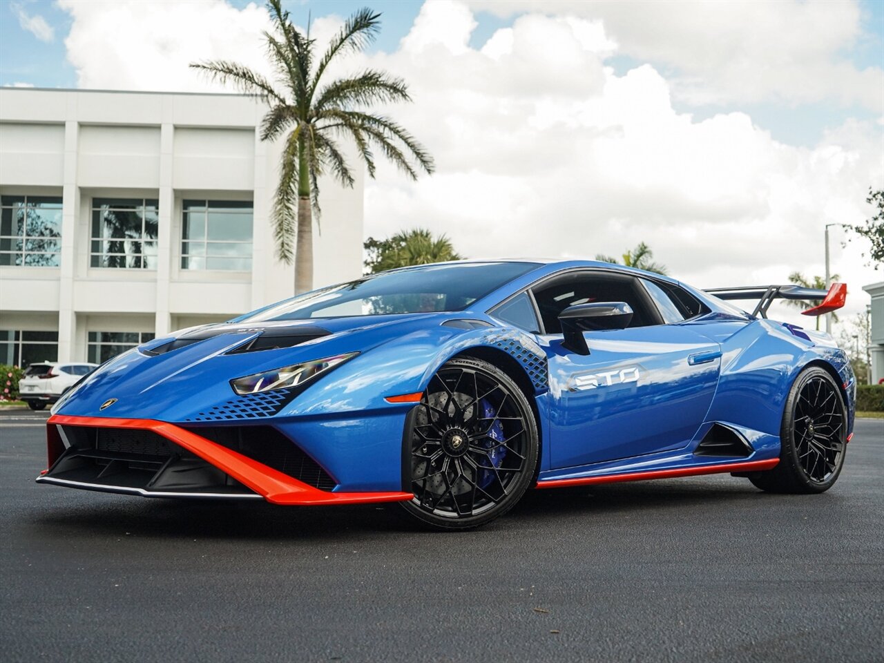 2022 Lamborghini Huracan STO   - Photo 11 - Bonita Springs, FL 34134