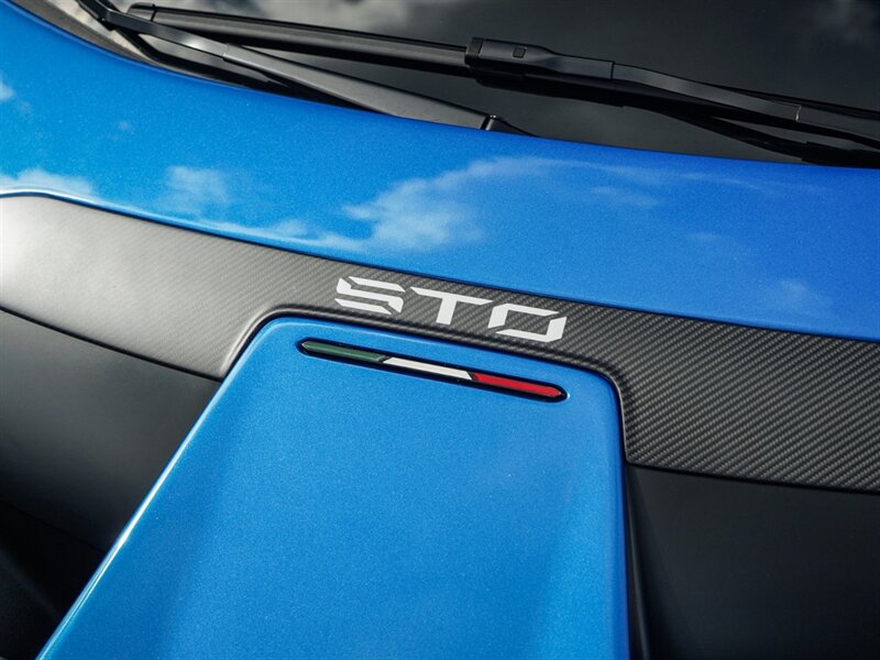 2022 Lamborghini Huracan STO - Photo 7 - Bonita Springs, FL 34134