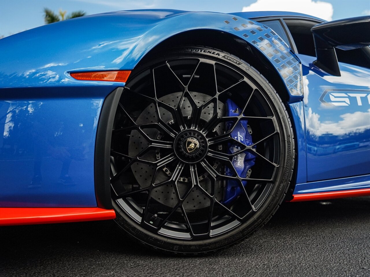 2022 Lamborghini Huracan STO   - Photo 12 - Bonita Springs, FL 34134