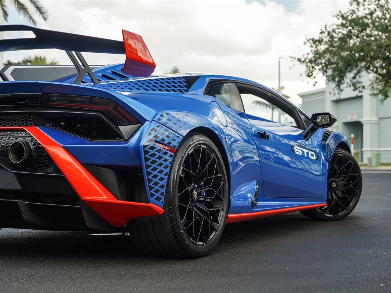 2022 Lamborghini Huracan STO   - Photo 60 - Bonita Springs, FL 34134