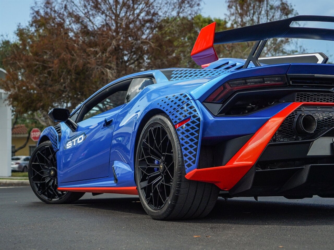 2022 Lamborghini Huracan STO   - Photo 44 - Bonita Springs, FL 34134