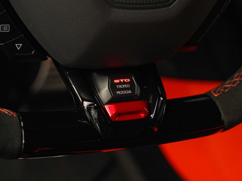 2022 Lamborghini Huracan STO - Photo 27 - Bonita Springs, FL 34134