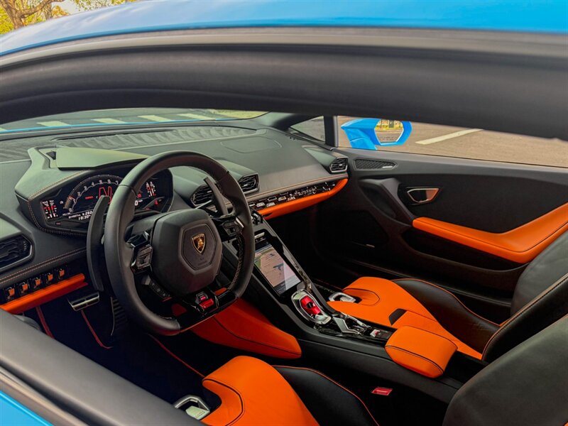 2022 Lamborghini Huracan EVO  