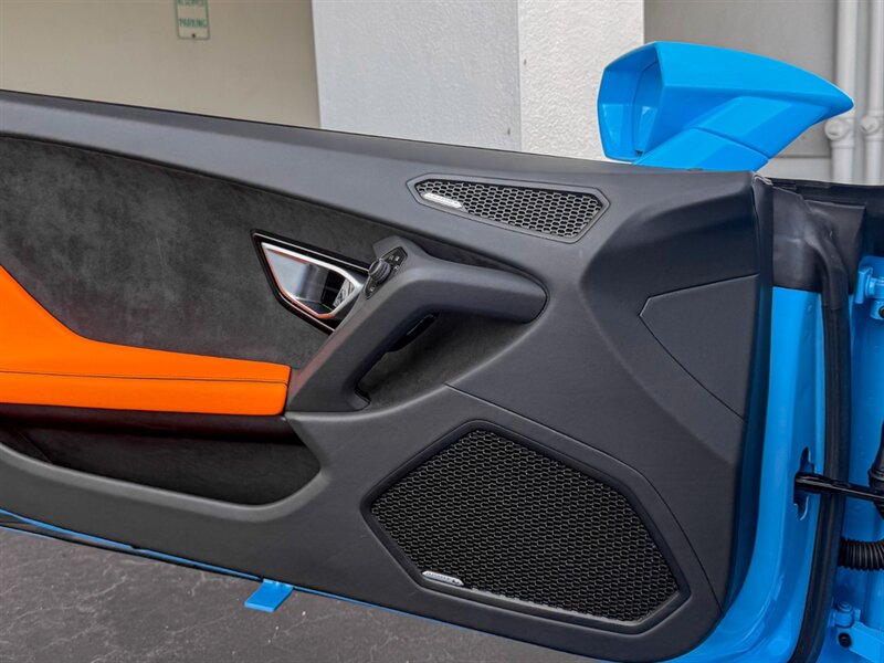 2022 Lamborghini Huracan EVO   - Photo 26 - Bonita Springs, FL 34134