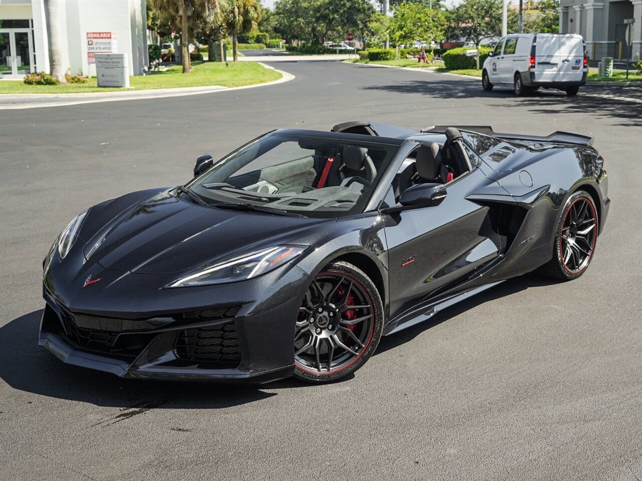 2023 Chevrolet Corvette Z06 70th Anniversary Convertible   - Photo 9 - Bonita Springs, FL 34134