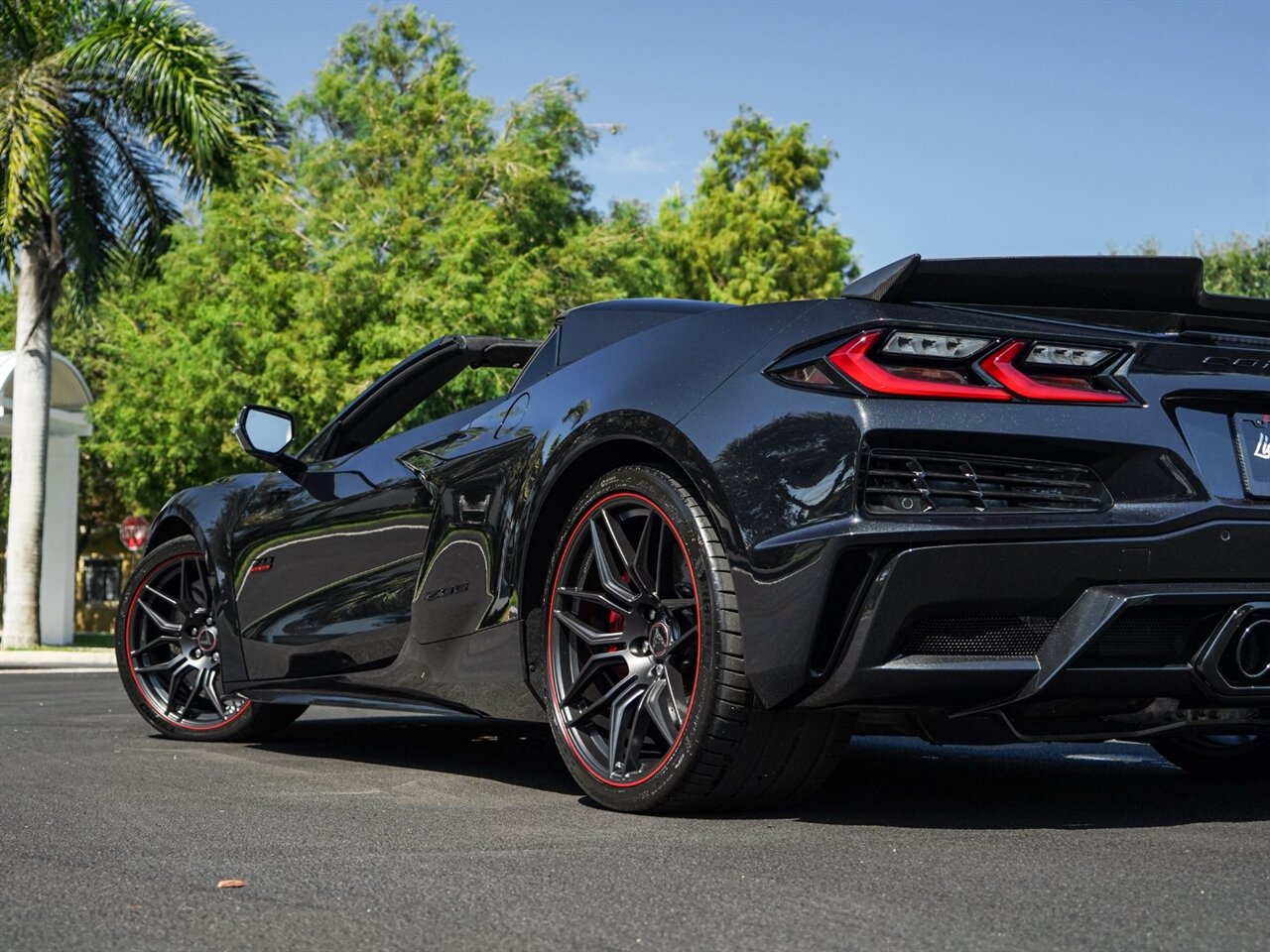 2023 Chevrolet Corvette Z06 70th Anniversary Convertible   - Photo 45 - Bonita Springs, FL 34134