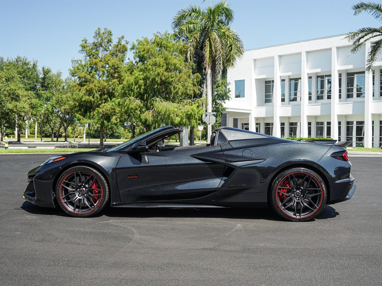 2023 Chevrolet Corvette Z06 70th Anniversary Convertible   - Photo 37 - Bonita Springs, FL 34134