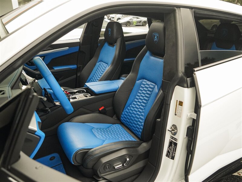 2020 Lamborghini Urus   - Photo 18 - Bonita Springs, FL 34134