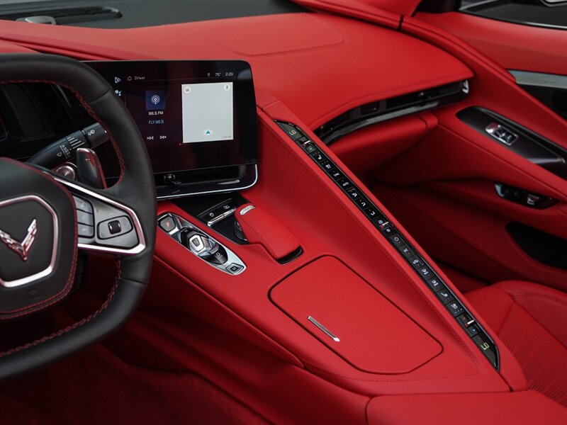 2024 Chevrolet Corvette Stingray   - Photo 15 - Bonita Springs, FL 34134