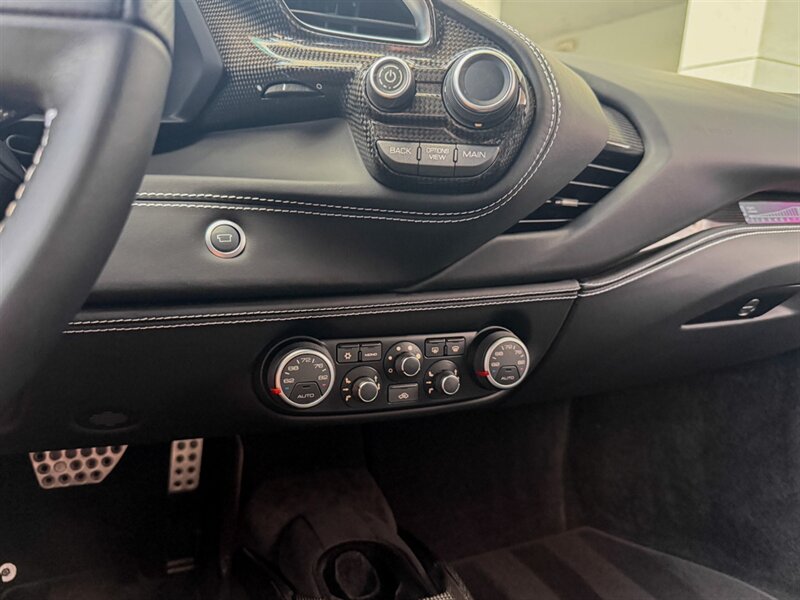 2017 Ferrari 488 GTB   - Photo 17 - Bonita Springs, FL 34134