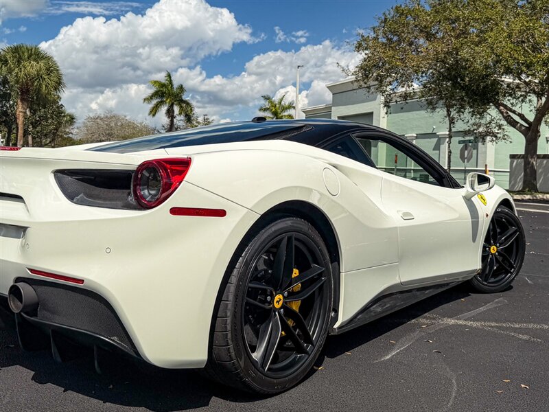 2017 Ferrari 488 GTB   - Photo 64 - Bonita Springs, FL 34134