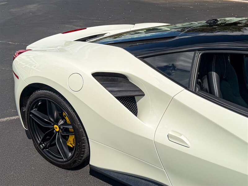 2017 Ferrari 488 GTB   - Photo 71 - Bonita Springs, FL 34134