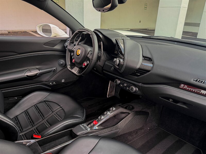 2017 Ferrari 488 GTB   - Photo 36 - Bonita Springs, FL 34134