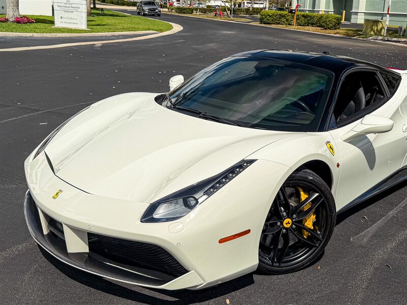 2017 Ferrari 488 GTB   - Photo 10 - Bonita Springs, FL 34134