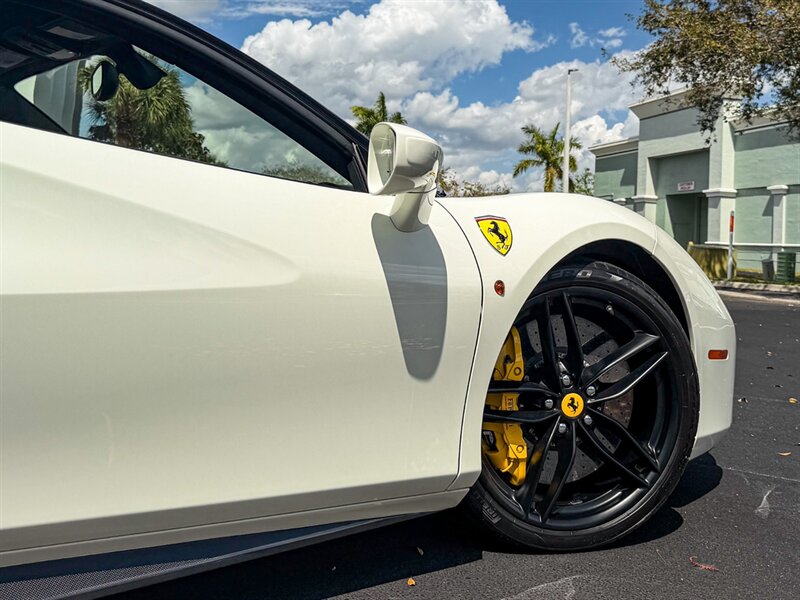 2017 Ferrari 488 GTB   - Photo 65 - Bonita Springs, FL 34134