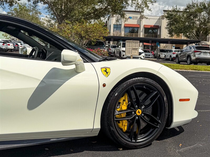 2017 Ferrari 488 GTB   - Photo 68 - Bonita Springs, FL 34134