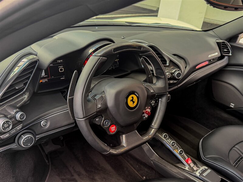 2017 Ferrari 488 GTB   - Photo 29 - Bonita Springs, FL 34134