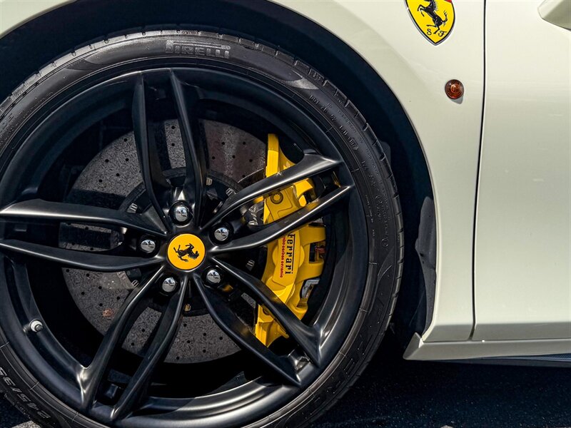 2017 Ferrari 488 GTB   - Photo 48 - Bonita Springs, FL 34134