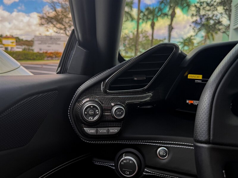 2017 Ferrari 488 GTB   - Photo 21 - Bonita Springs, FL 34134