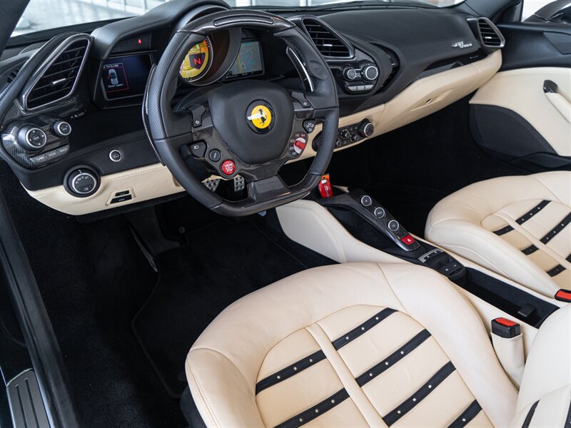 2017 Ferrari 488 Spider   - Photo 2 - Bonita Springs, FL 34134