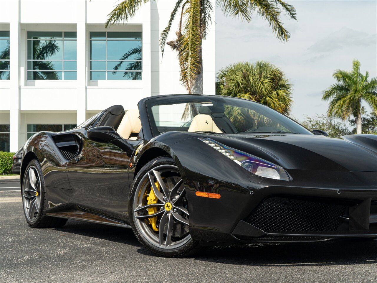 2017 Ferrari 488 Spider   - Photo 30 - Bonita Springs, FL 34134