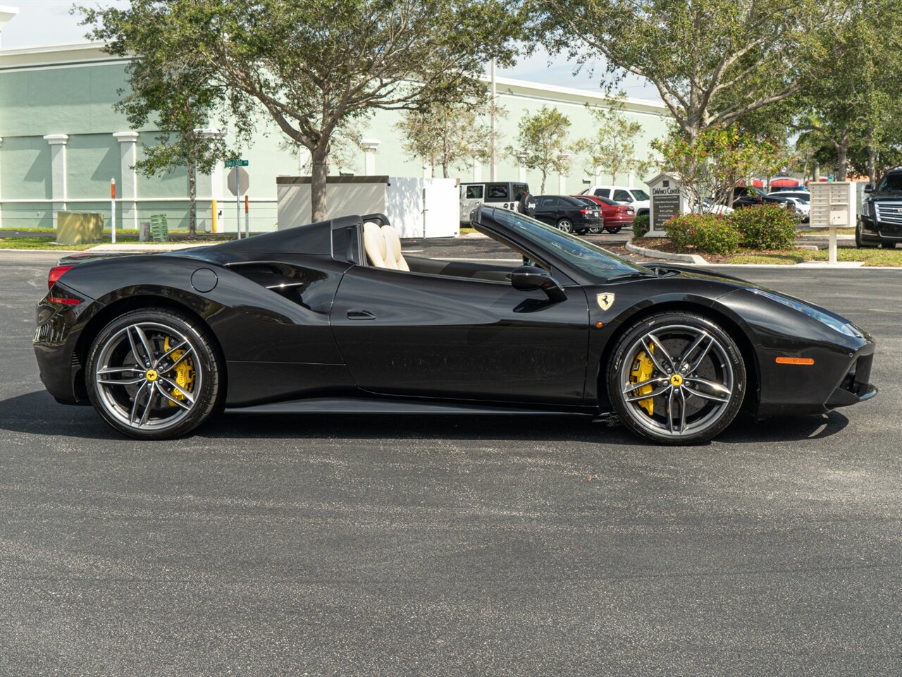 2017 Ferrari 488 Spider   - Photo 26 - Bonita Springs, FL 34134