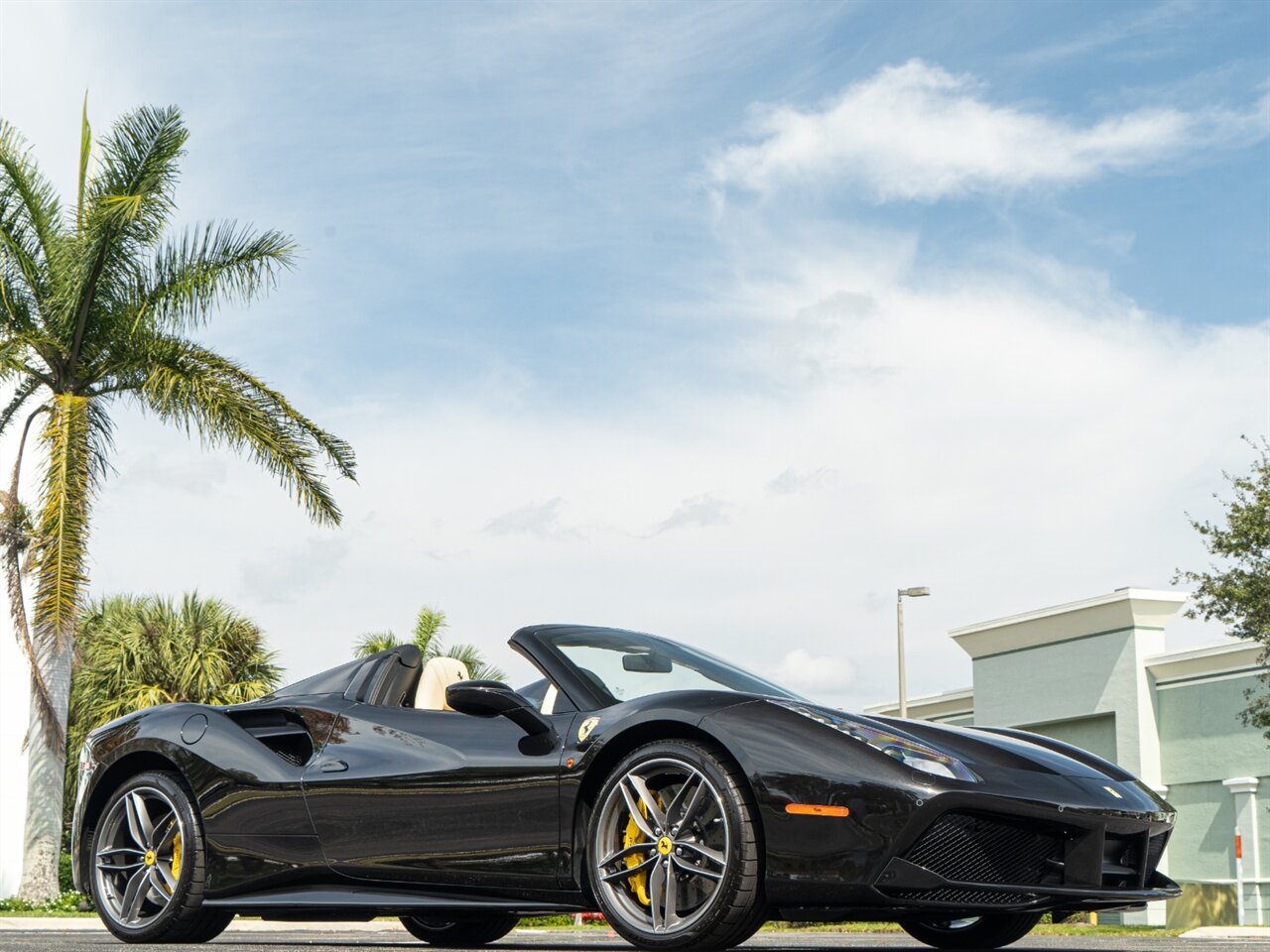 2017 Ferrari 488 Spider   - Photo 25 - Bonita Springs, FL 34134