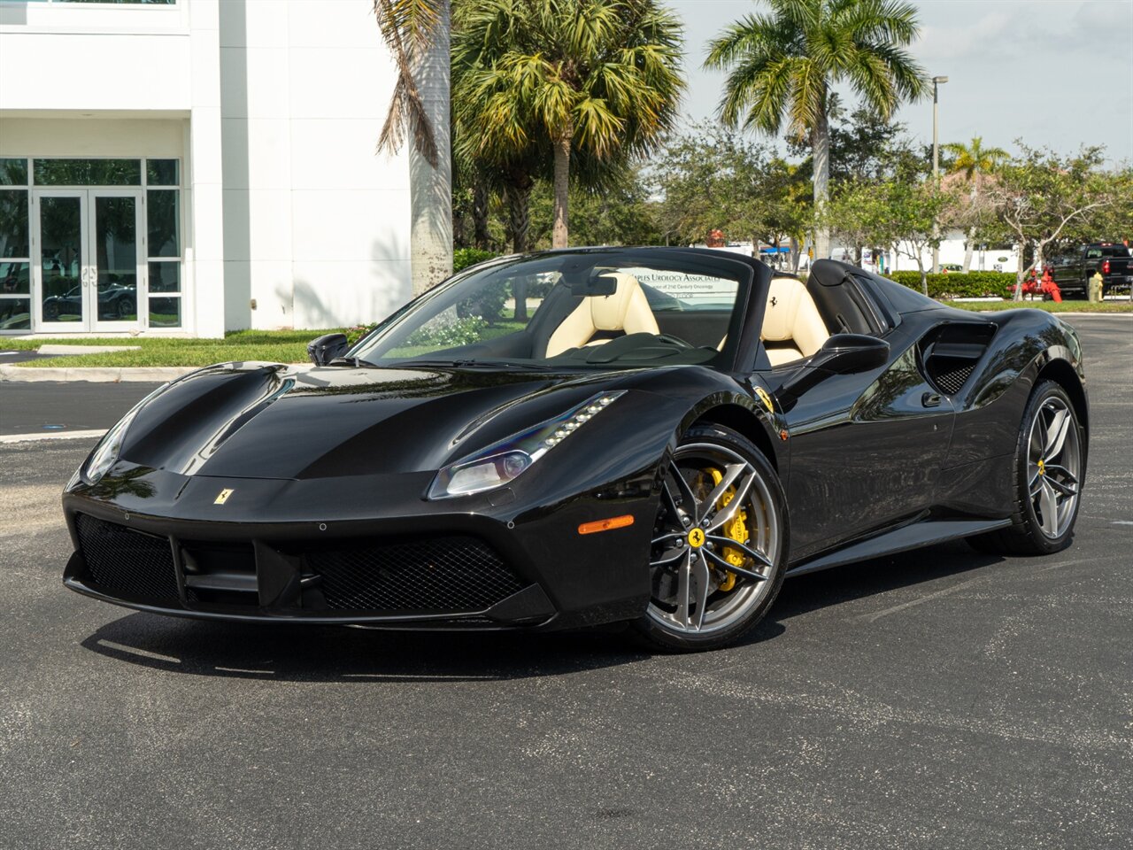 2017 Ferrari 488 Spider   - Photo 52 - Bonita Springs, FL 34134