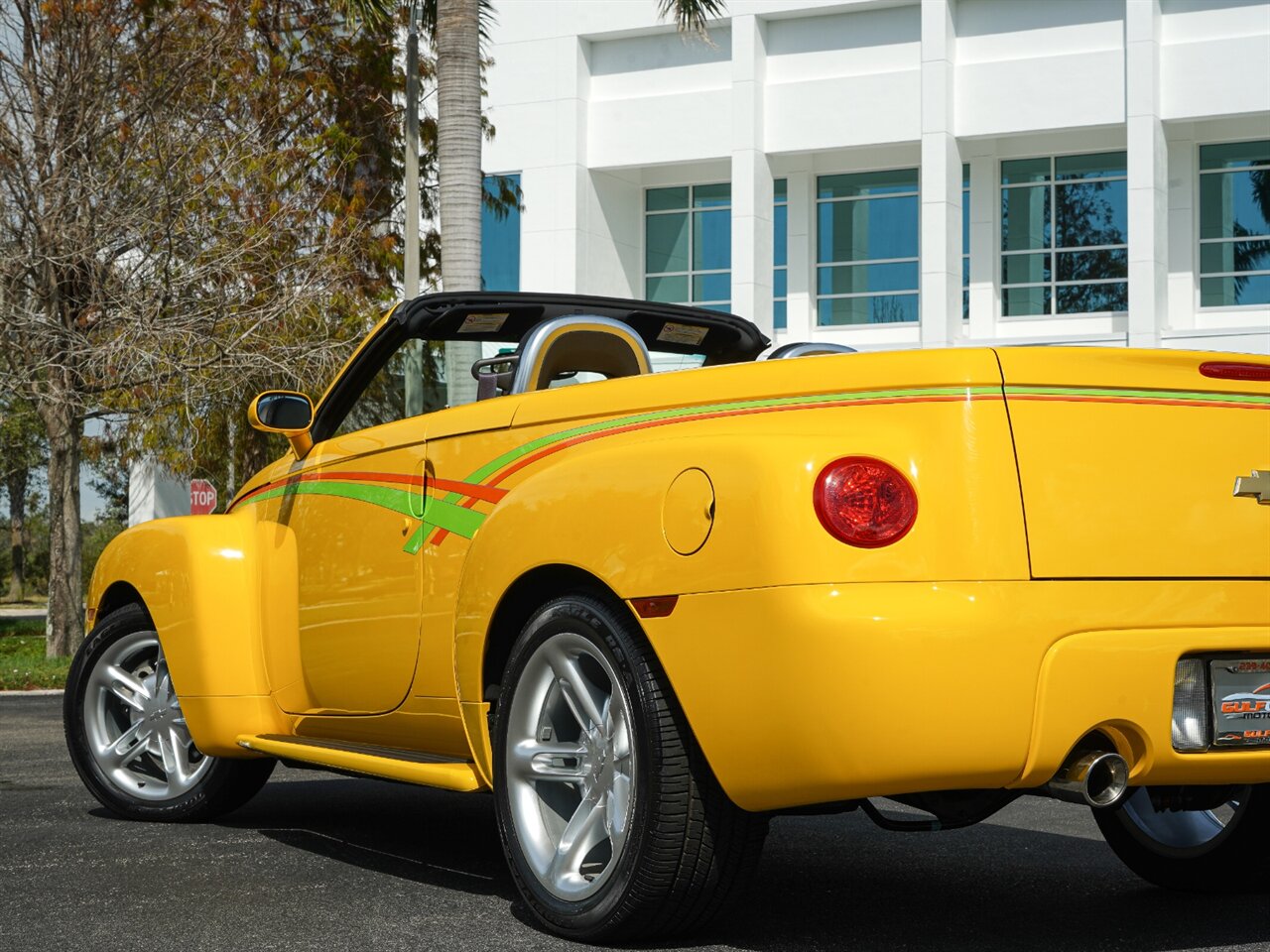 2003 Chevrolet SSR LS   - Photo 12 - Bonita Springs, FL 34134