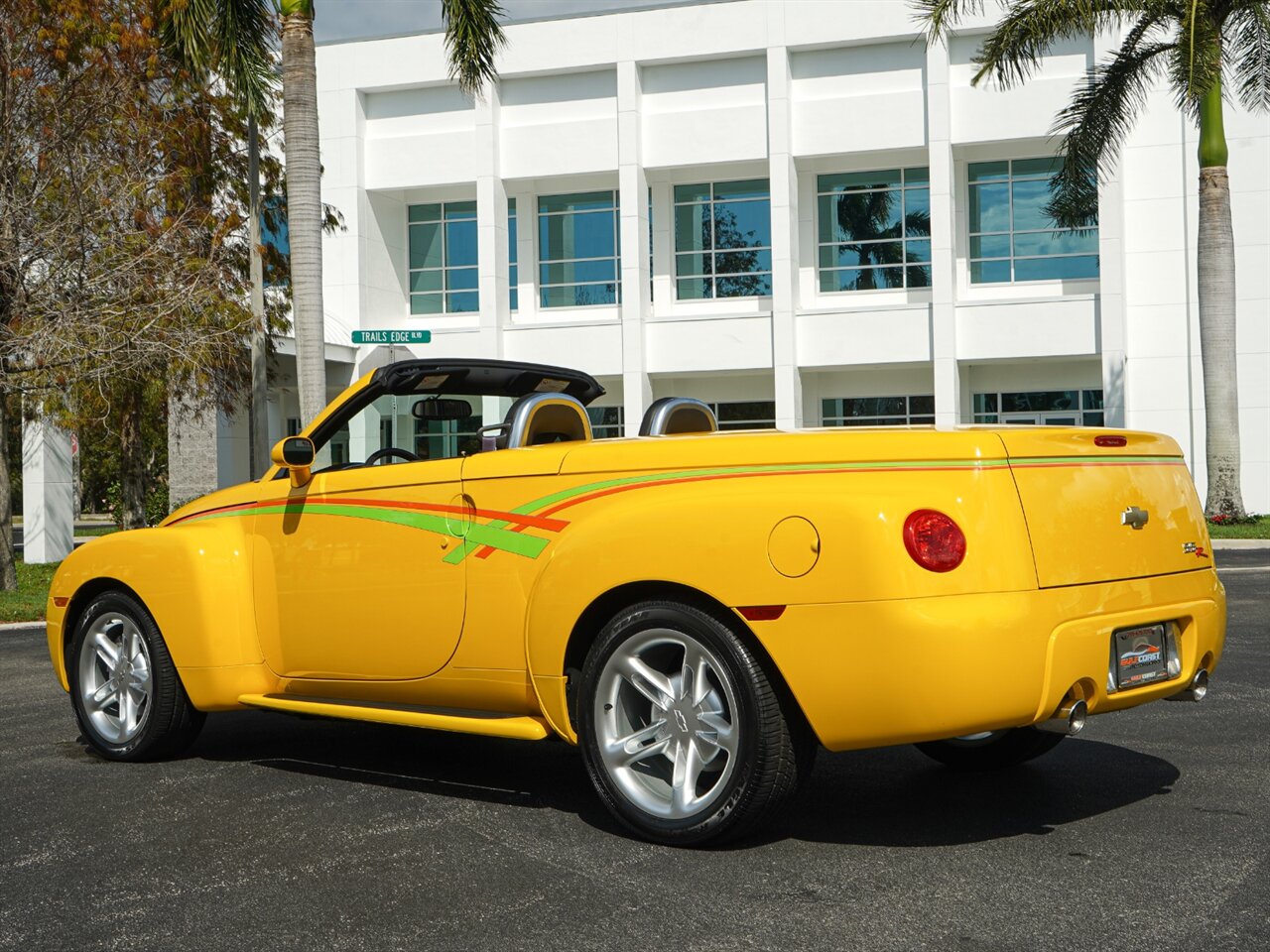 2003 Chevrolet SSR LS   - Photo 16 - Bonita Springs, FL 34134