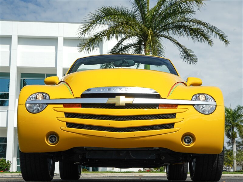 2003 Chevrolet SSR LS   - Photo 3 - Bonita Springs, FL 34134