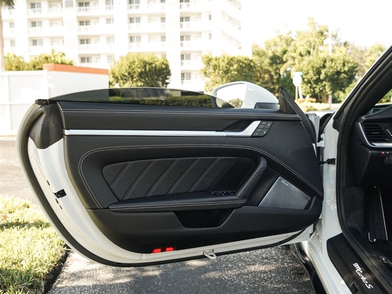 2022 Porsche 911 Turbo S Cabriolet   - Photo 25 - Bonita Springs, FL 34134