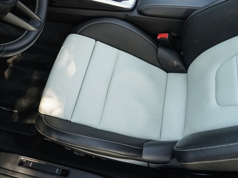 2022 Porsche 911 Turbo S Cabriolet   - Photo 23 - Bonita Springs, FL 34134