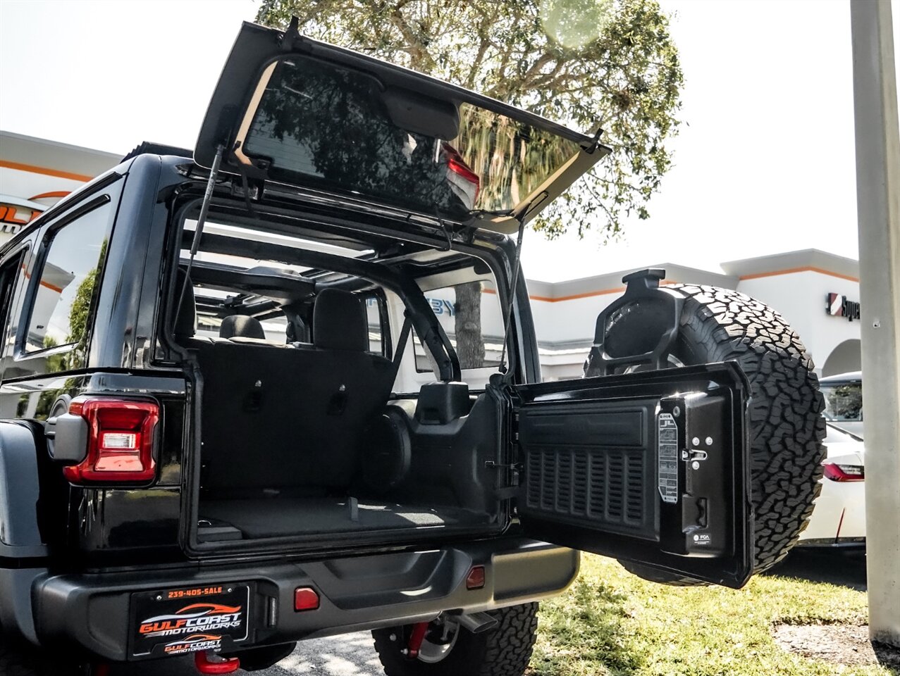 2023 JEEP Wrangler Unlimited   - Photo 34 - Bonita Springs, FL 34134